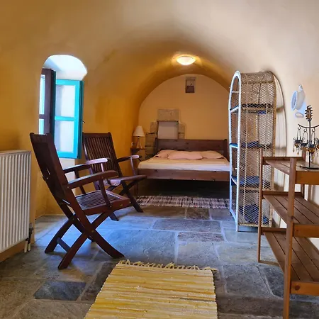 Holiday home Maisonnette Flo Mitata